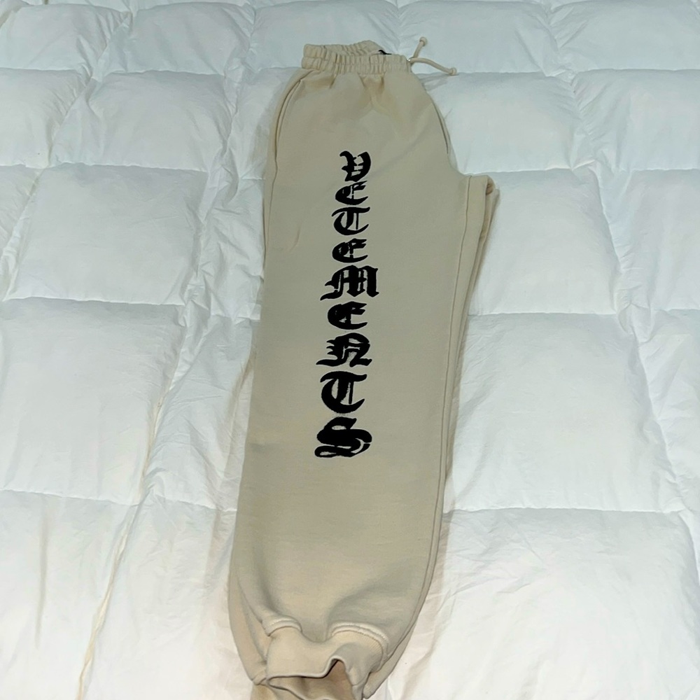 Vetements sweatpants size small